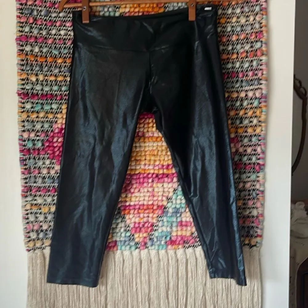 Sukishufu leggings made in England. New without tag. Great capri legging.